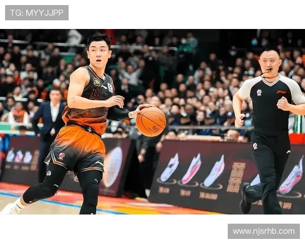 中国男篮逆转获胜 连续三场大胜展现强劲实力